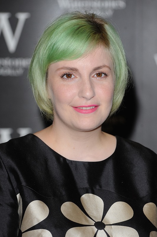 Carpets & Candids: Lena Dunham’s flowers and pores