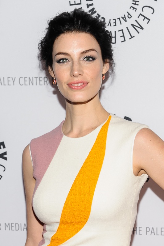 Carpets & Candids: Jessica’s white pumps