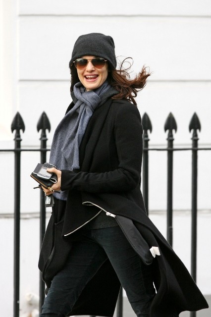 Carpets & Candids: Rachel Weisz’s winter coat