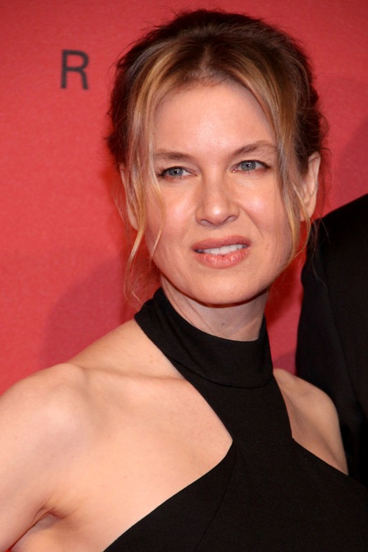 Carpets & Candids: Renee’s high collar