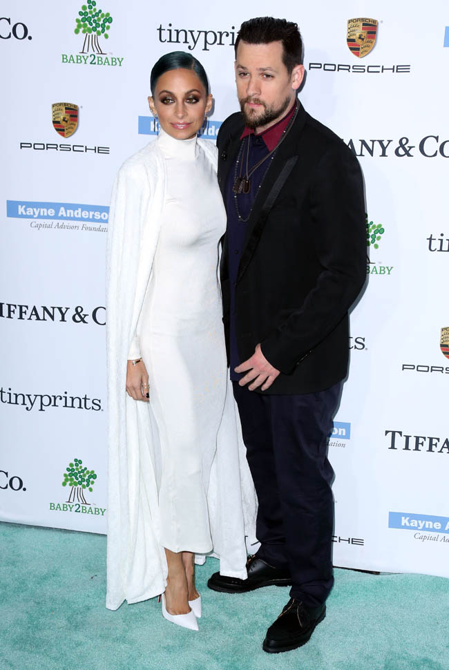 Carpets & Candids: Nicole's white Cape