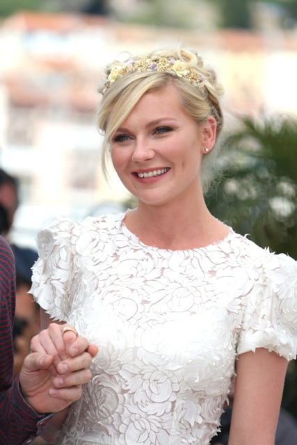 Sasha Finds: Kirsten Dunst’s headpiece