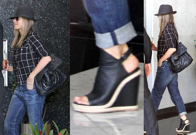 Sasha Finds: Jennifer Aniston’s spa outfit