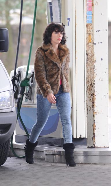 Carpets & Candids: Scarjo animal & acid wash