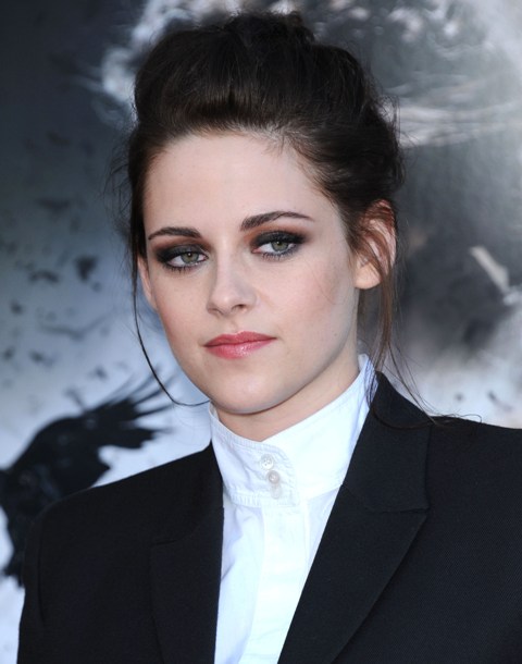 Carpets & Candids: Kristen Stewart’s big blazer