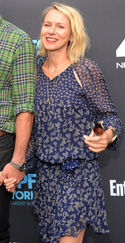 Carpets & Candids: Naomi’s print dress and nude oxfords